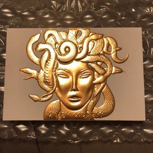 Lunar Beauty Greek Goddess highlight palette